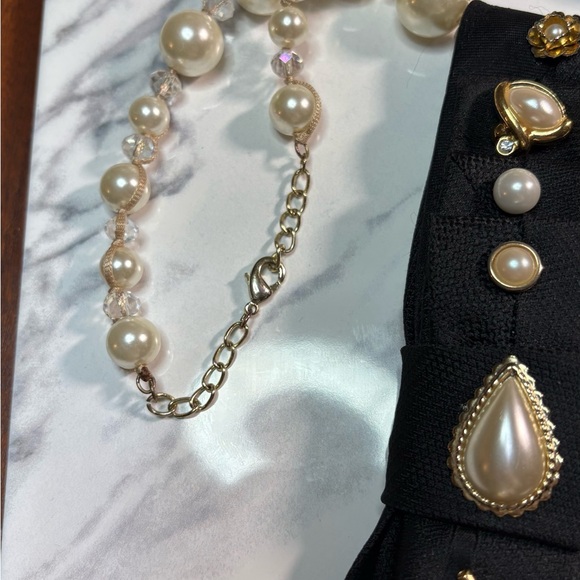 Elegant Black & Gold Mens Tie & Pearl Necklace - Picture 4 of 5